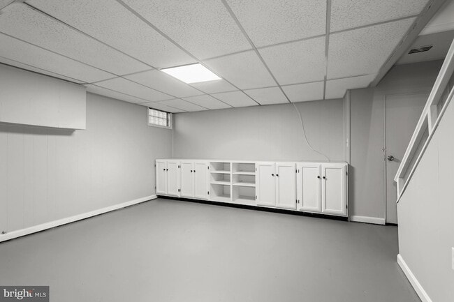 Building Photo - 8336 Wyton Rd