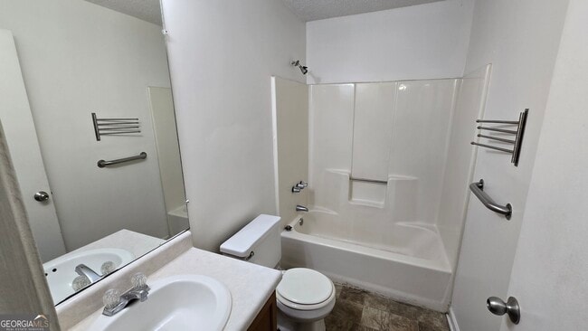 Building Photo - 209 Hillcrest Dr