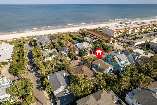 Building Photo - 1058 Beach Ave