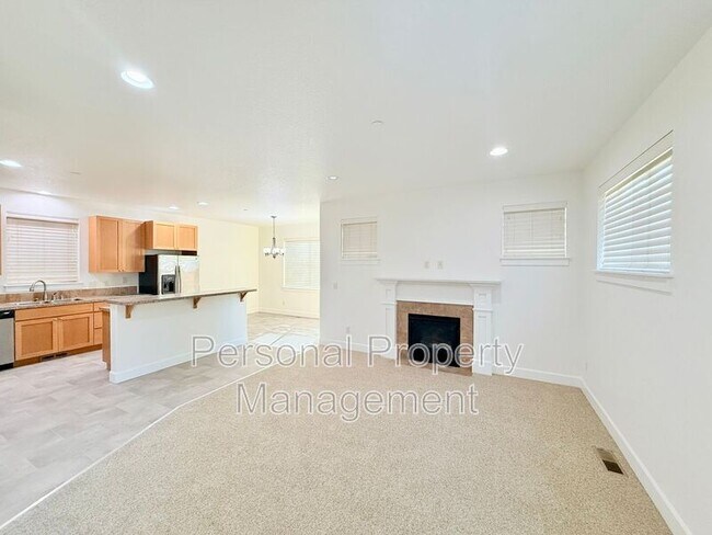 Building Photo - 3368 NW 47th Dr