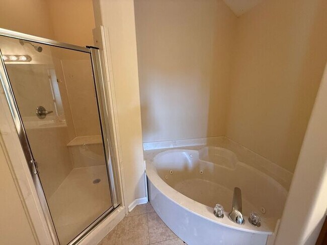 Building Photo - Gated Community - 3 Bedroom 2 Bathroom Cordova Rental Home