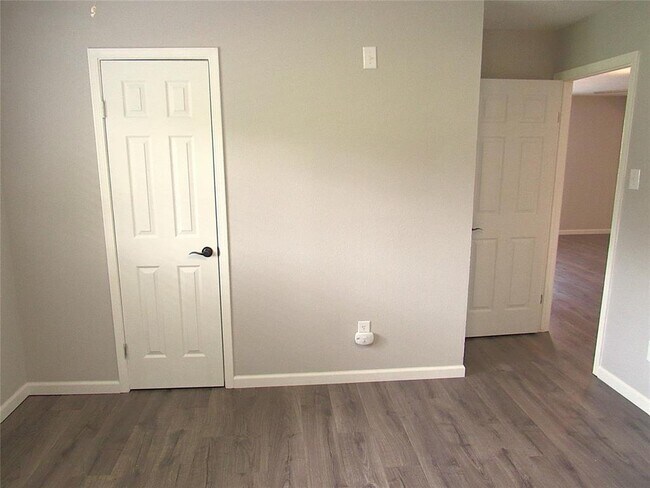 Building Photo - 3311 Golden Willow Dr
