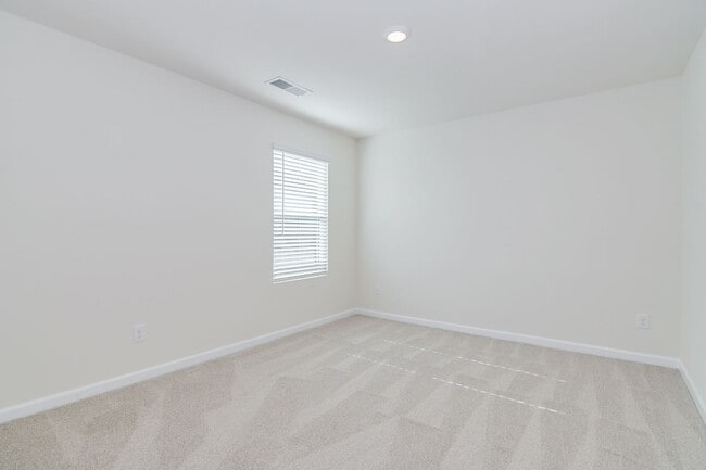 Building Photo - 1115 Sims Dr