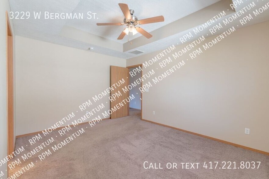 Building Photo - 3229 W Bergman St