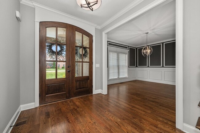 Building Photo - Luxury Home For Rent