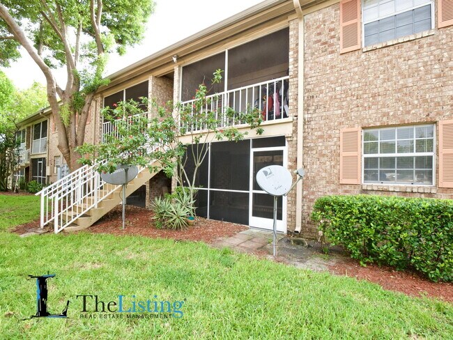 Building Photo - 408 Banyon Tree Cir