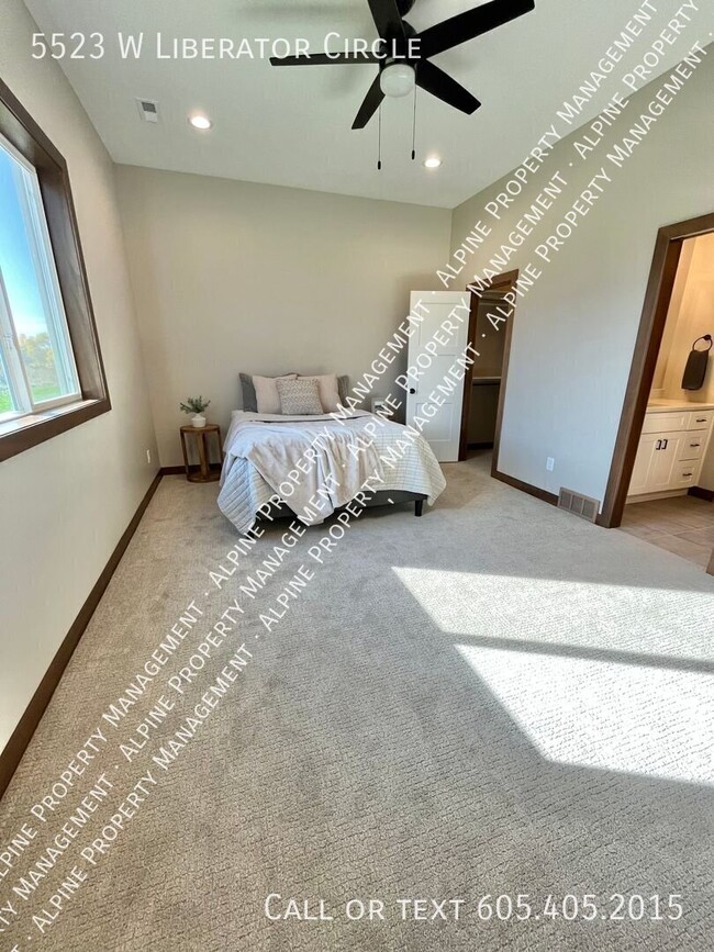 Building Photo - 5523 W Liberator Cir
