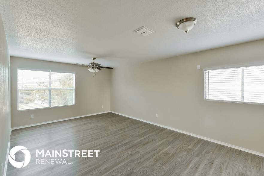 Building Photo - 338 Spruce Breeze