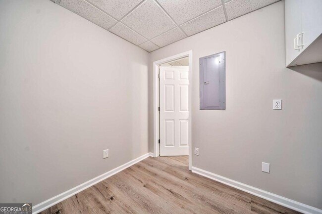 Building Photo - 2011 Town Lake Hills W