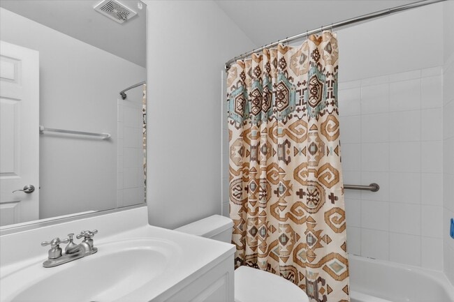 Building Photo - 1161 Hawthorne Ln