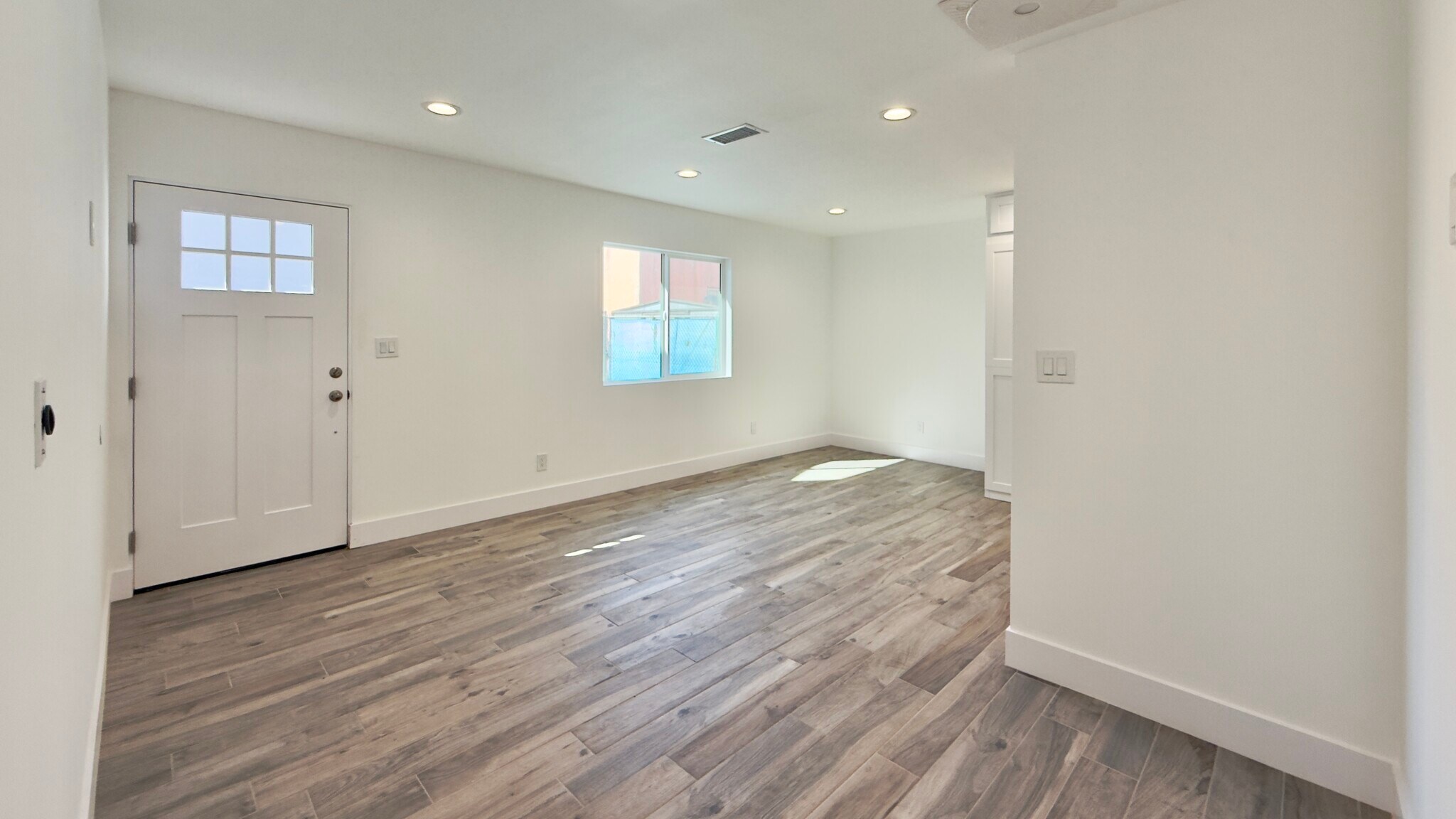 Building Photo - 1346 Fraser Ave