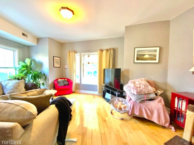 Building Photo - 900 N 3rd St