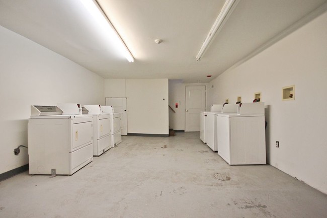 Laundry Facilities - 5201-5203 Wayne Ave