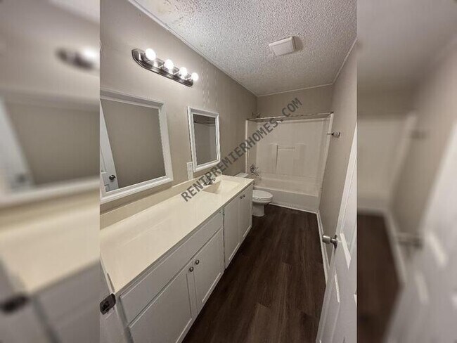 Building Photo - 404 N Scott St