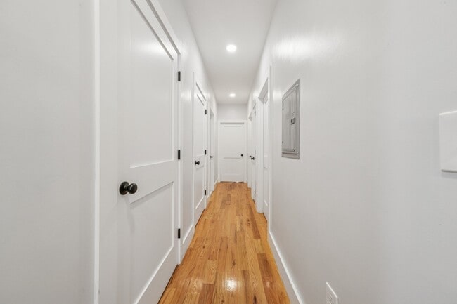 Building Photo - 183 Gates Ave