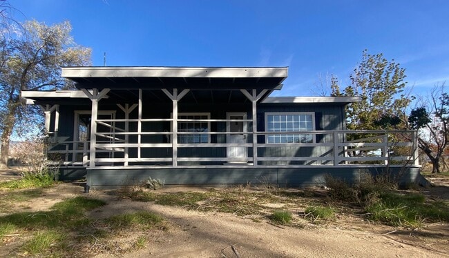 Building Photo - 2/1 Home in Wellington!