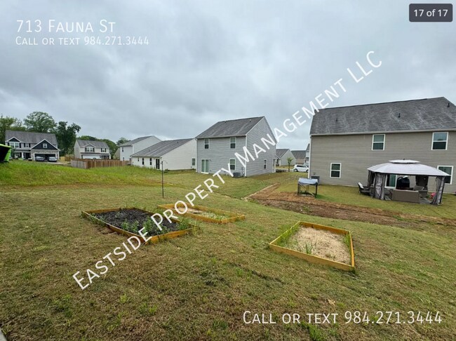 Building Photo - 713 Fauna St