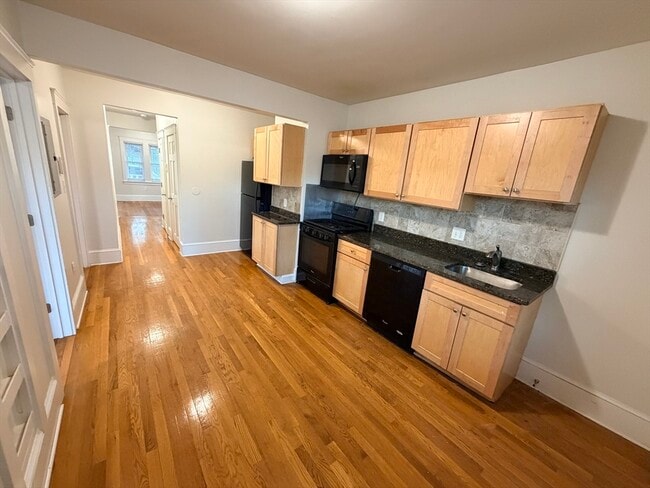 Building Photo - 249 Hyde Park Ave