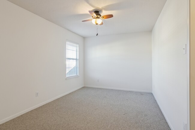 Building Photo - 4522 Park Trail Ln