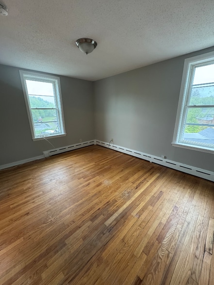 Building Photo - 20 Willington Ave