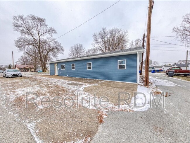 Building Photo - 1252 S Waugh St