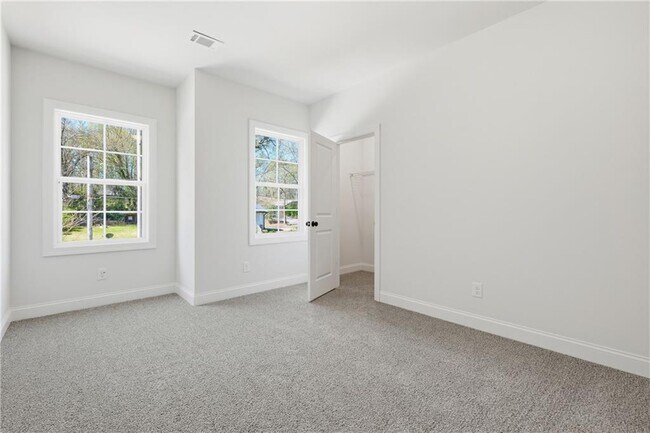 Building Photo - 120 Poplar St