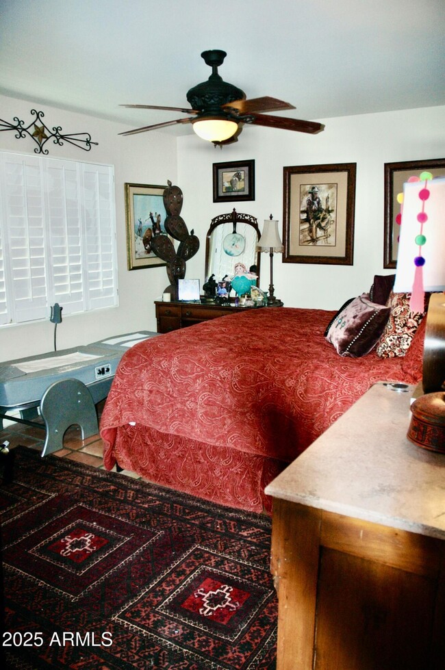 Building Photo - 6108 E Morning Vista Ln