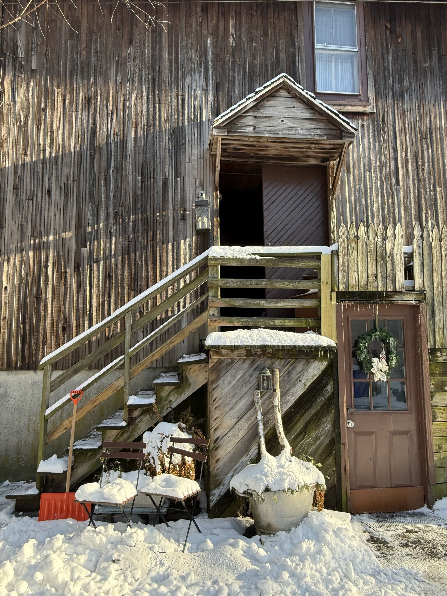 Entry up steps - 15 Wabank Rd