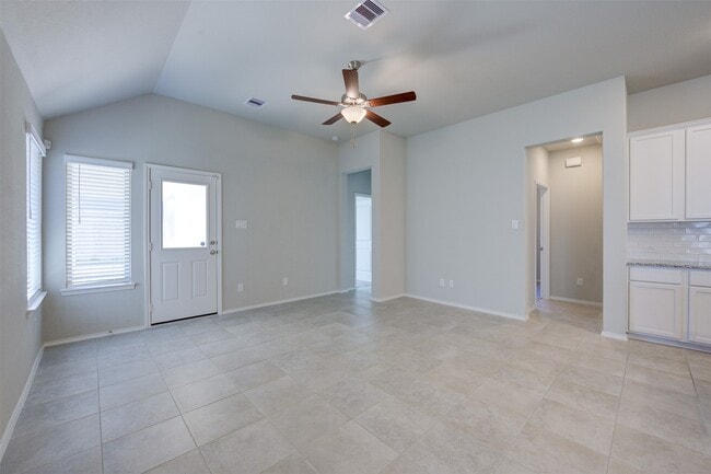 Building Photo - 32014 Quail Terrace Ln