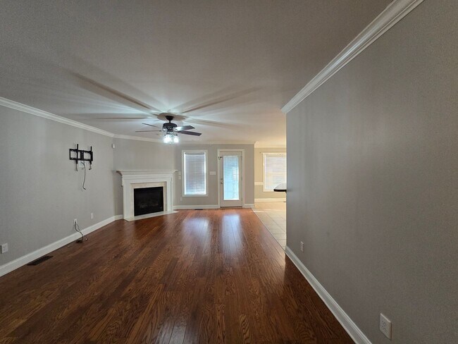 Building Photo - 641 Orchard Falls Dr