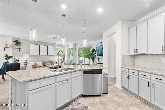 Building Photo - 595 Wild Rose Ln