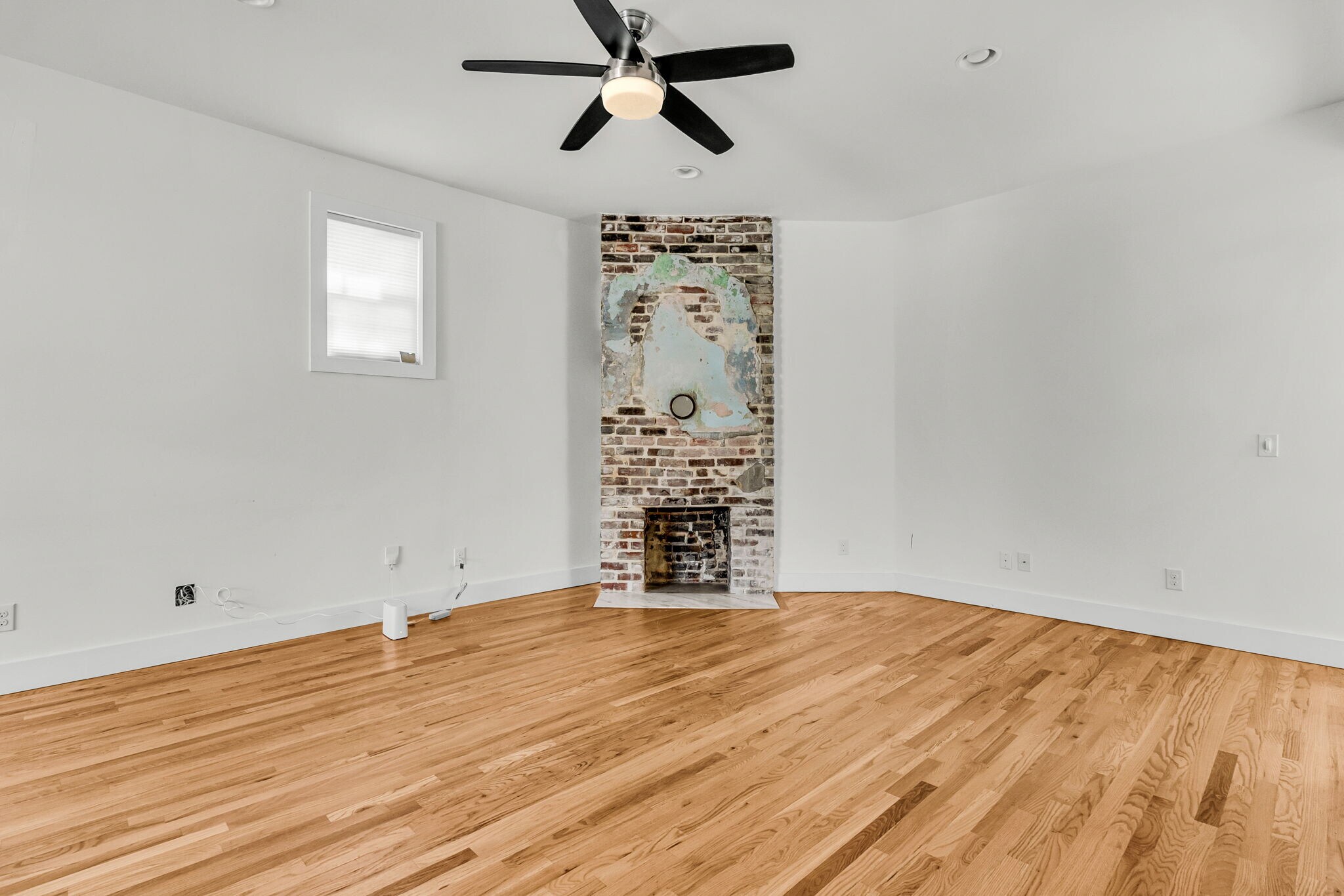 Building Photo - 40 Poinsett St