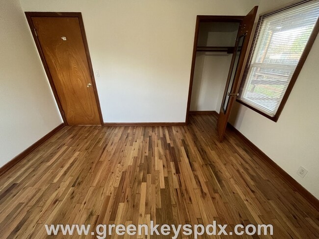 Building Photo - Wow! What a beautiful home! 3 bedrooms, 2 ...