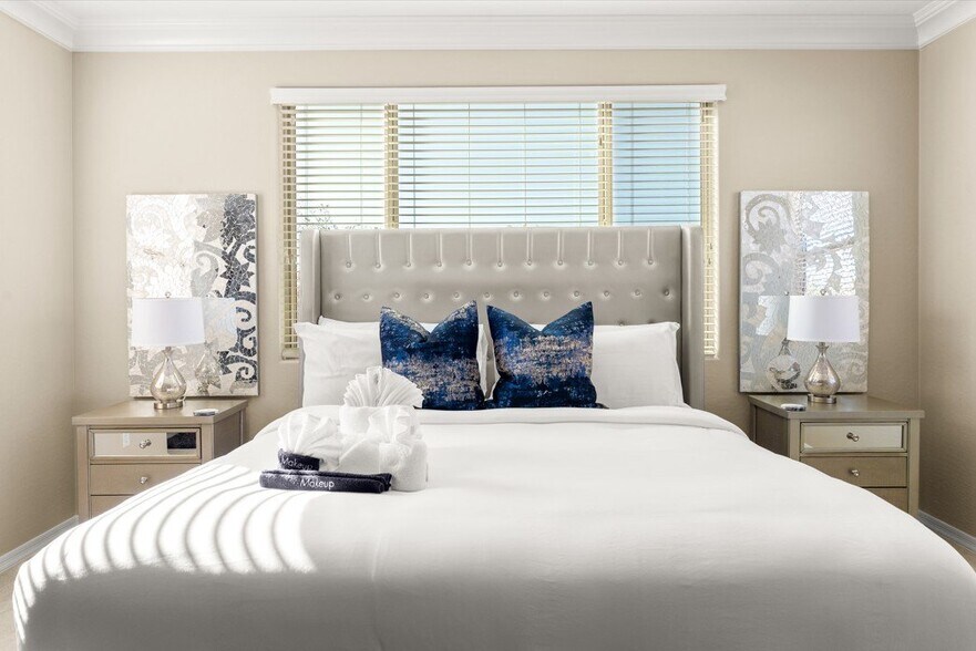 Building Photo - 2426 N 161st Ave