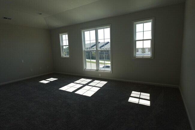 Building Photo - 2841 Blackford Pkwy