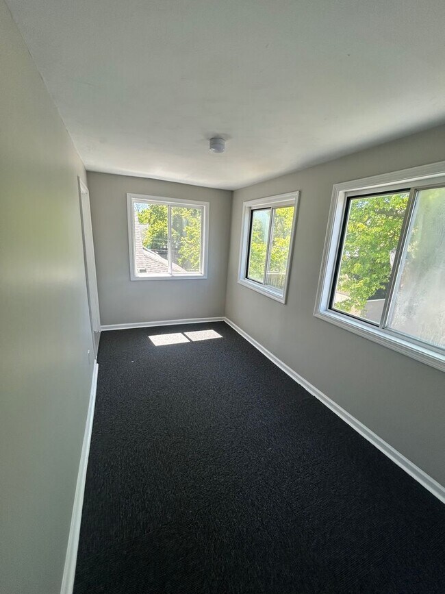 Building Photo - 1121 Jennette Ave NW