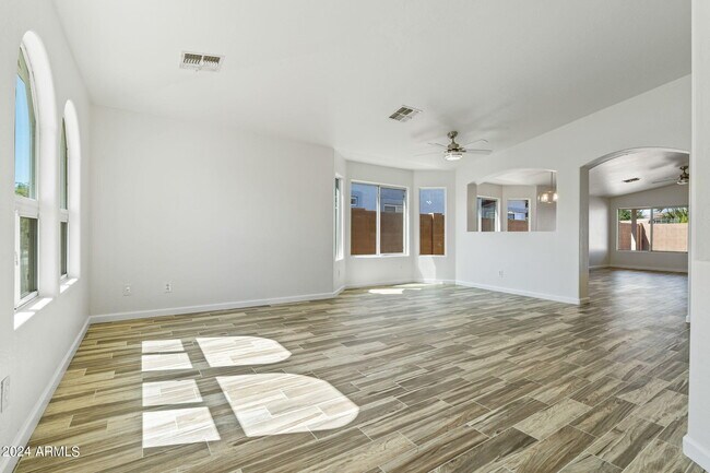 Building Photo - 17482 W Caribbean Ln