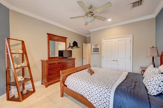 Building Photo - 2150 Tanbark Ln