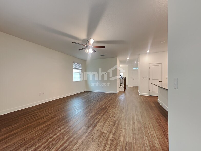 Building Photo - 5825 Hampton Creek Rd
