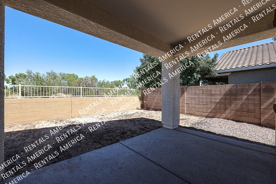 Building Photo - 21260 E Calle Luna