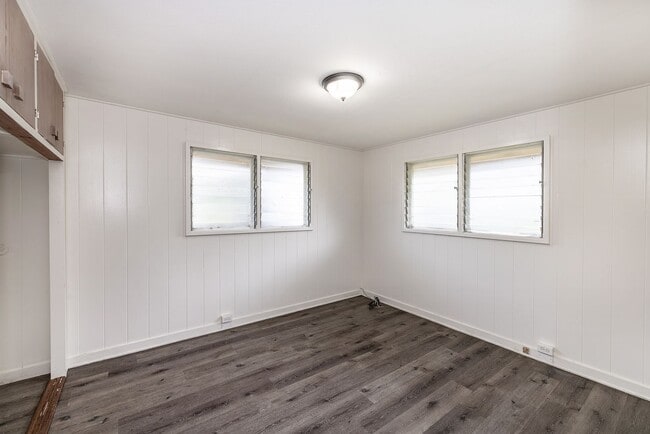 Building Photo - 1644 Palolo Ave