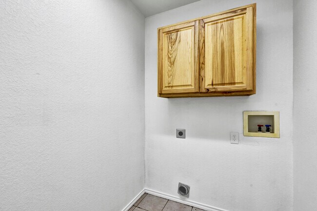 Building Photo - 206 Bobbie Ann Ct