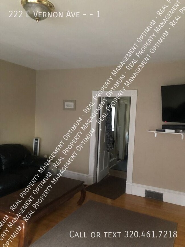 Building Photo - 222 E Vernon Ave