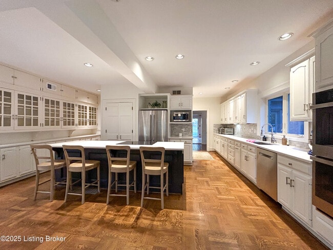 Building Photo - 7 Totem Rd