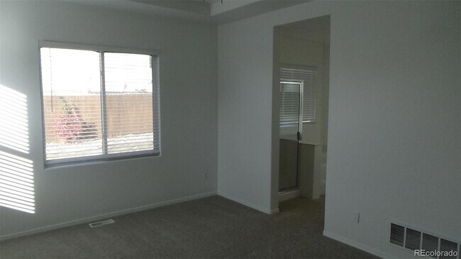 Building Photo - 6739 Summer Grace St