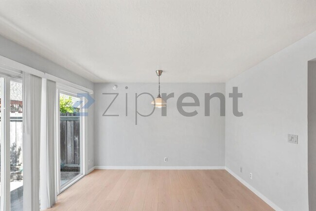 Building Photo - 1030 Gull Ave