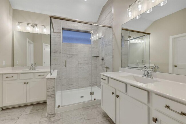 Building Photo - 7011 Winterberry Gln Ln