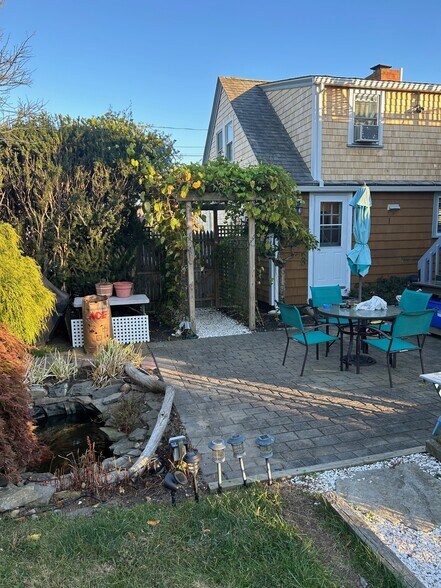 shared patio, grills, koi pond, outdoor shower - 30 Ninigret Ave