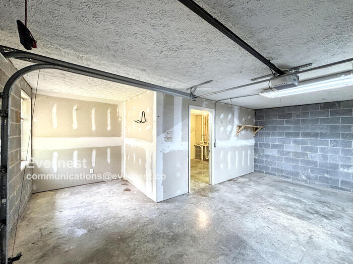Building Photo - 7018 Igou Gap Rd