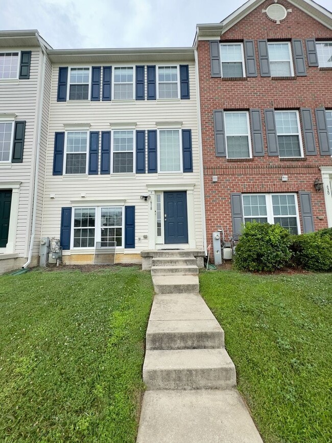 Building Photo - Charming 3BD/2BA/2 Half Bath Townhome with Garage in Aberdeen, MD!